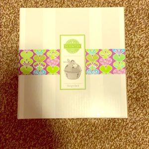 New scentsy sleigh bell warmer